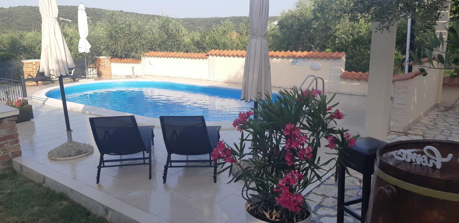 Apartments Robi- Swimming Pool And Beautiful Garden Kampor Exteriör bild