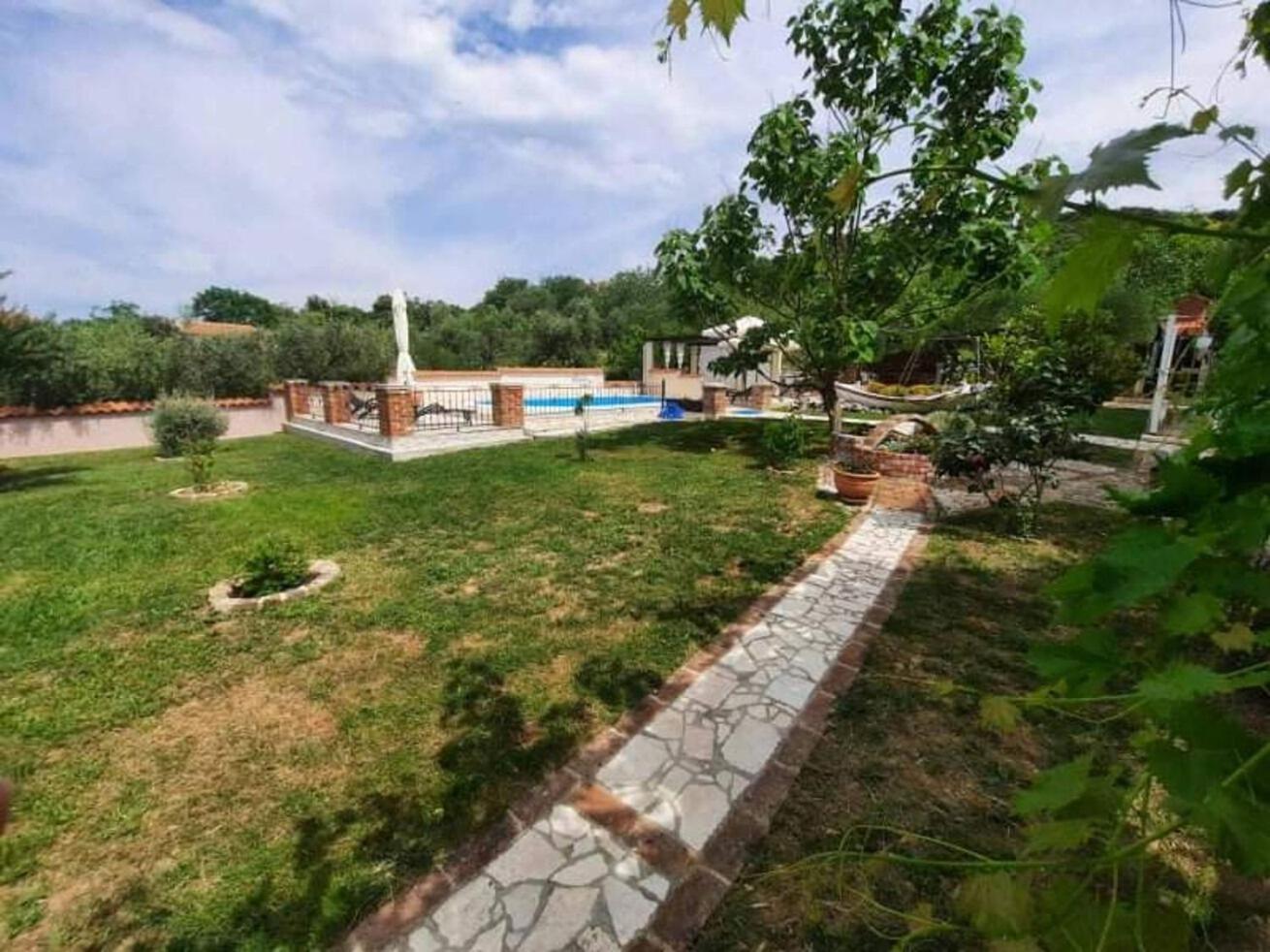 Apartments Robi- Swimming Pool And Beautiful Garden Kampor Exteriör bild